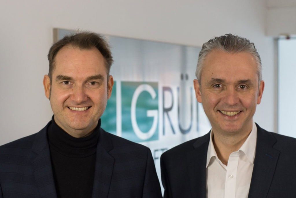 Dr. Oliver Grün (links), Vorstand und CEO der GRÜN Software AG Joachim Sina (rechts), Head of Fundraising