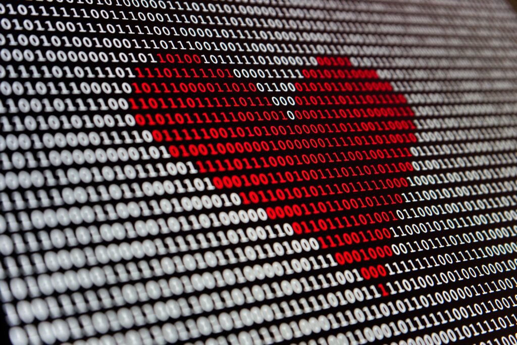 Ein rotes Herz, das Liebe und Mitgefühl symbolisiert, wird auf einem Computerbildschirm angezeigt und schafft eine emotionale Verbindung, die sich perfekt für Spendenaktionen eignet.